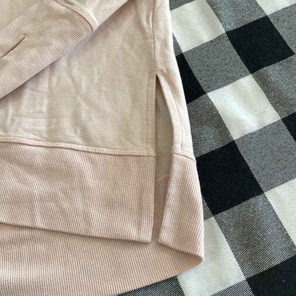 Athleta Coaster Luxe Recover Sweatshirt Size XS Peach Pink SOFT Crew Neck - Picture 6 of 8